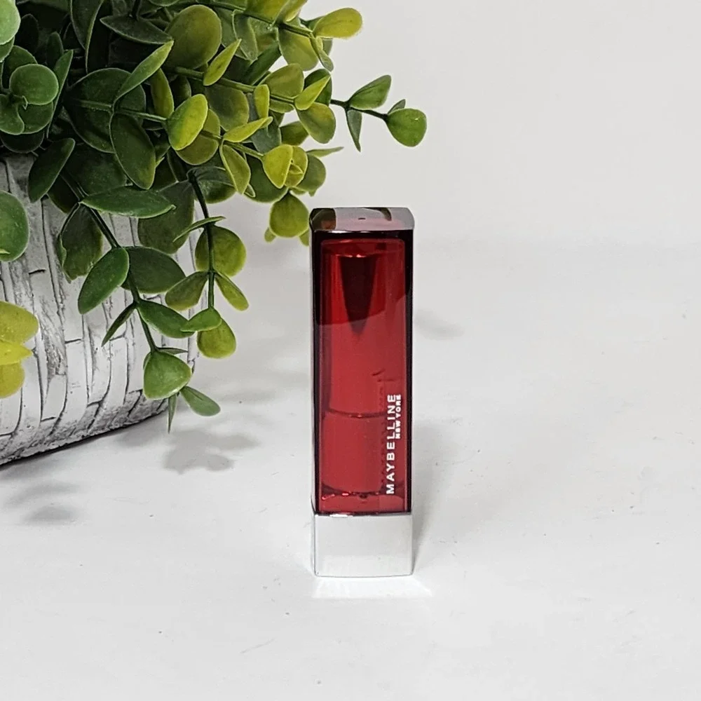 Maybelline Color Sensational The Creams Lipstick 895 On Fire Red 0.15oz / 4.2g